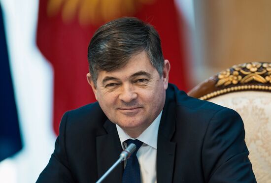 Официальный визит премьер-министра РФ Д. Медведева в Киргизию