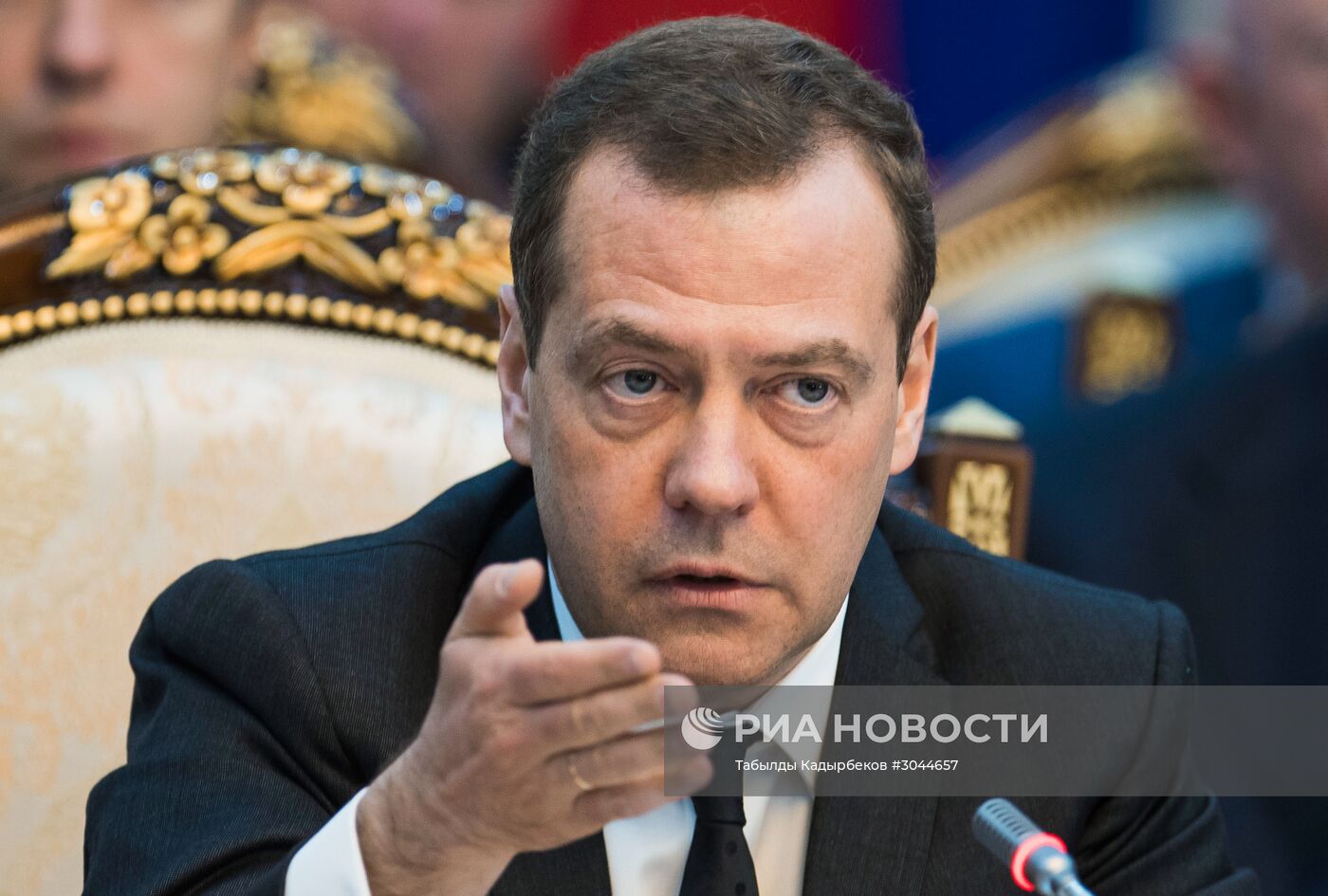 Официальный визит премьер-министра РФ Д. Медведева в Киргизию