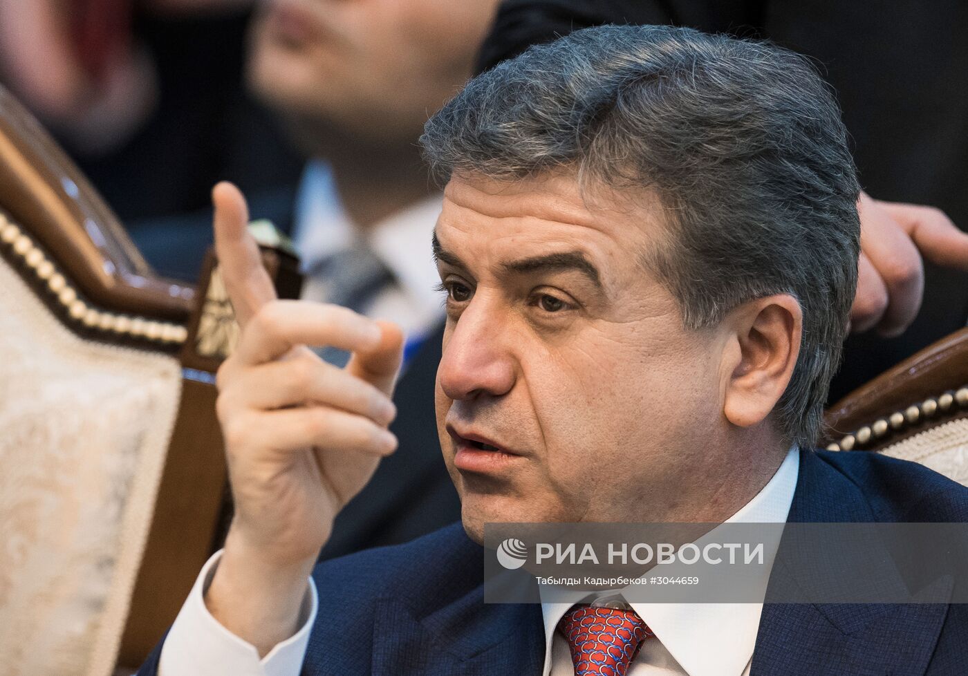 Официальный визит премьер-министра РФ Д. Медведева в Киргизию