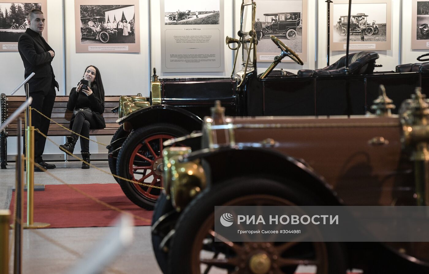 Выставка старинных автомобилей "Первые моторы России"