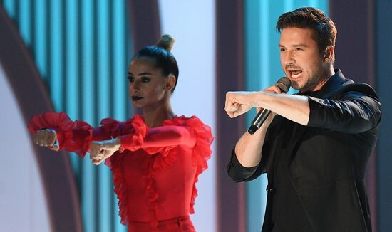 Праздничное шоу Валентина Юдашкина