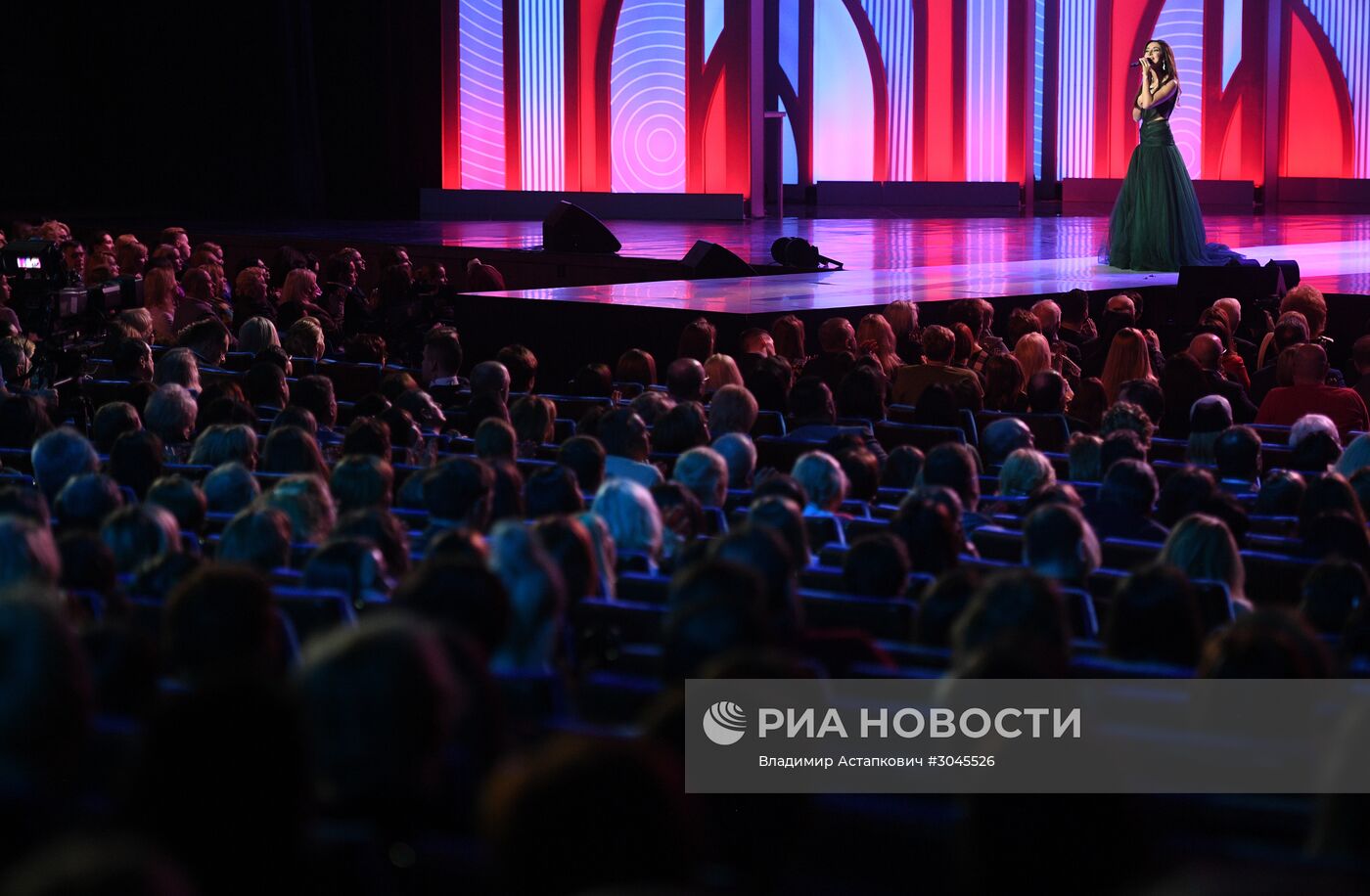 Праздничное шоу Валентина Юдашкина