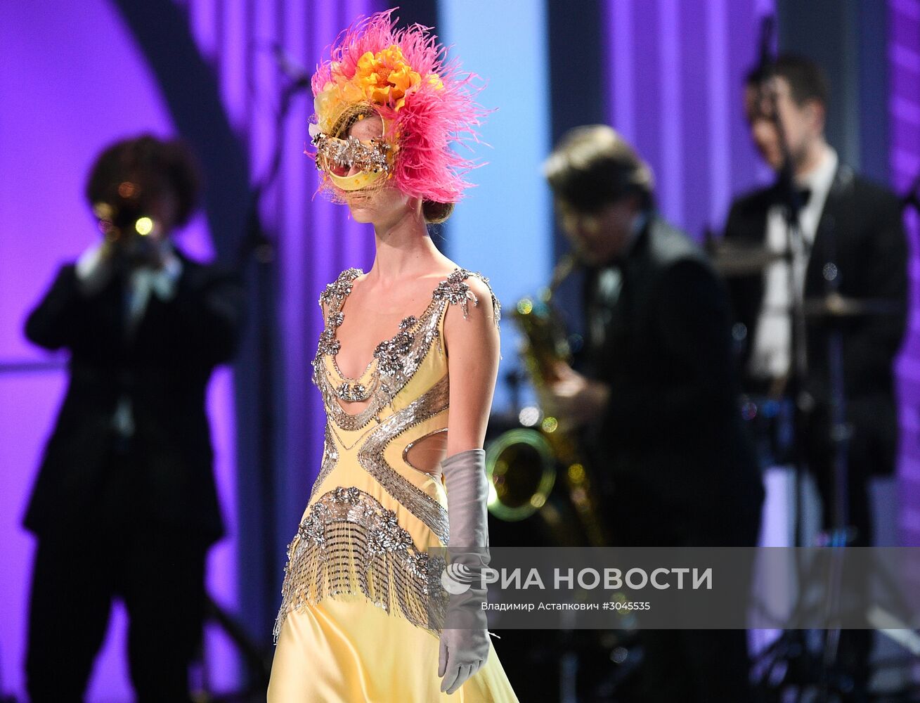 Праздничное шоу Валентина Юдашкина