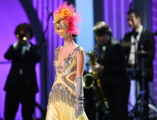 Праздничное шоу Валентина Юдашкина