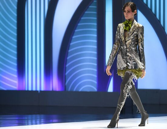 Праздничное шоу Валентина Юдашкина