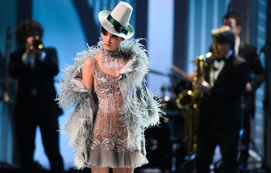 Праздничное шоу Валентина Юдашкина