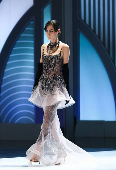 Праздничное шоу Валентина Юдашкина