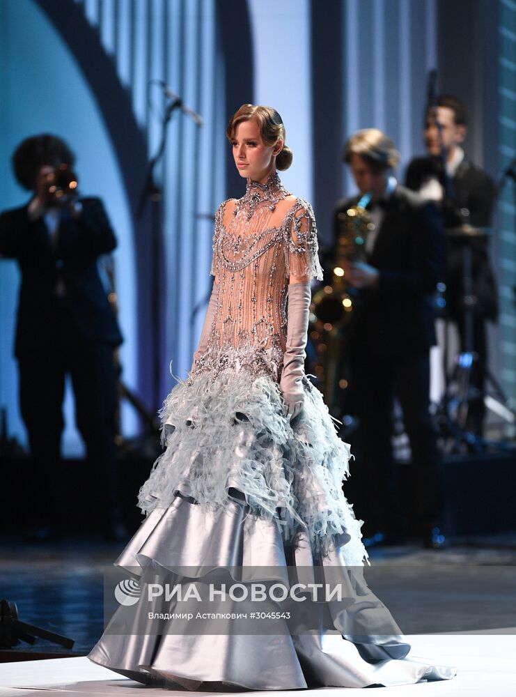 Праздничное шоу Валентина Юдашкина