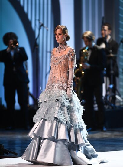 Праздничное шоу Валентина Юдашкина