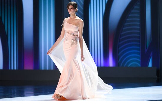 Праздничное шоу Валентина Юдашкина