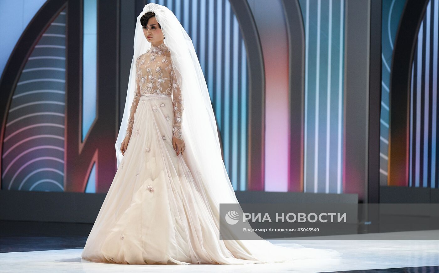 Праздничное шоу Валентина Юдашкина