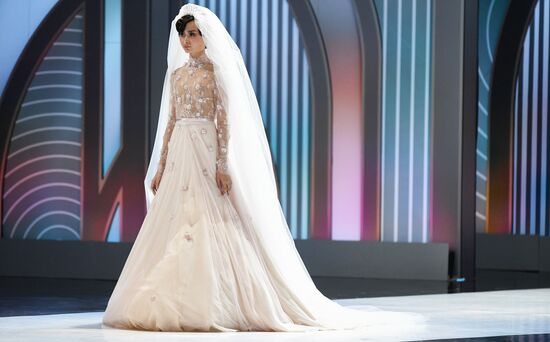 Праздничное шоу Валентина Юдашкина