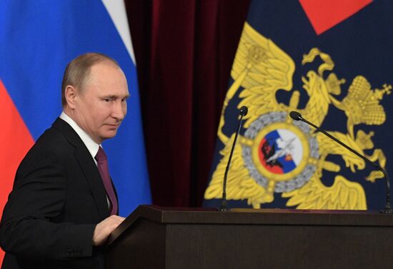 Президент РФ В. Путин принял участие в расширенном заседании коллегии МВД России