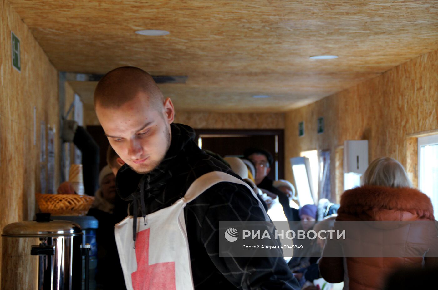 Президент Международного комитета Красного Креста Петер Маурер посетил станицу Луганская