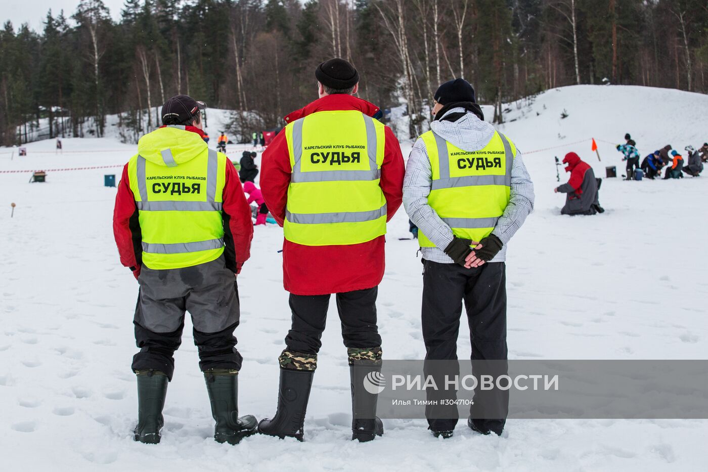 Соревнования по зимней рыбалке "Золотая лунка" в Карелии