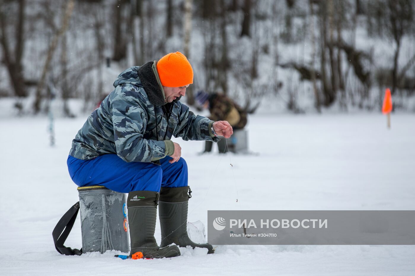 Соревнования по зимней рыбалке "Золотая лунка" в Карелии