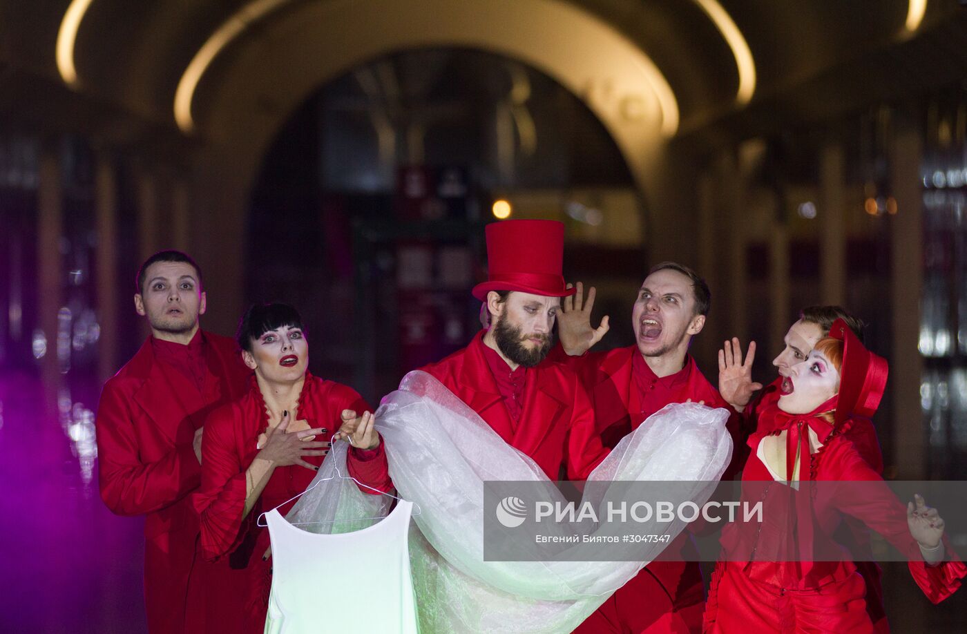 Акция "Ночь балета" в московском метро