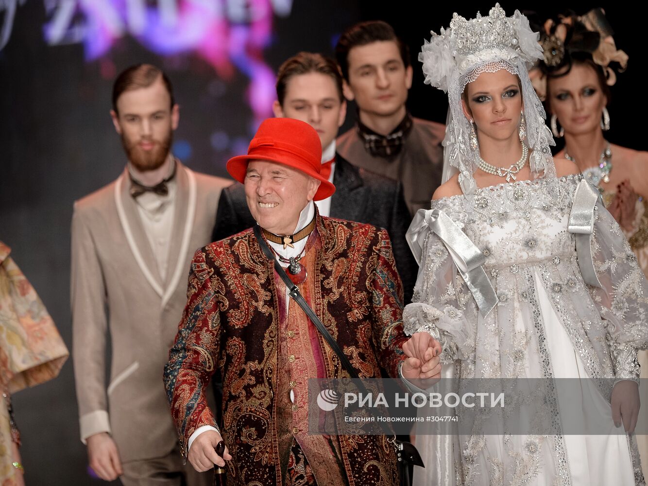 Неделя моды Mercedes-Benz Fashion Week Russia. Сезон Осень-Зима 2017-2018. День первый