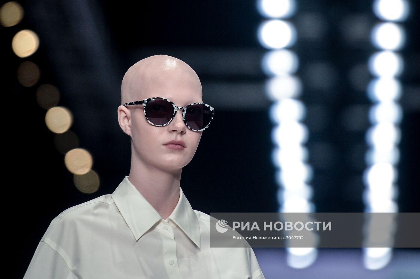 Неделя моды Mercedes-Benz Fashion Week Russia. Сезон Осень-Зима 2017-2018. День первый