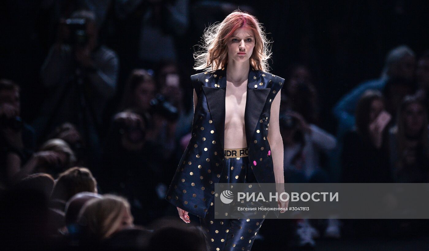 Неделя моды Mercedes-Benz Fashion Week Russia. Сезон Осень-Зима 2017-2018. День первый