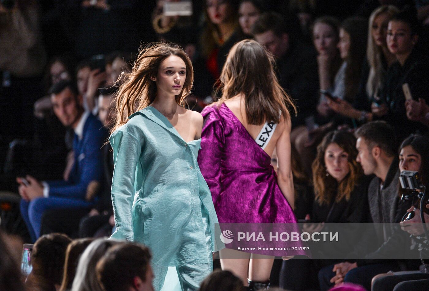 Неделя моды Mercedes-Benz Fashion Week Russia. Сезон Осень-Зима 2017-2018. День первый