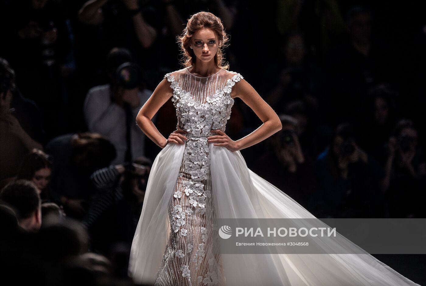 Mercedes-Benz Fashion Week Russia. Сезон Осень-Зима 2017-2018. День второй