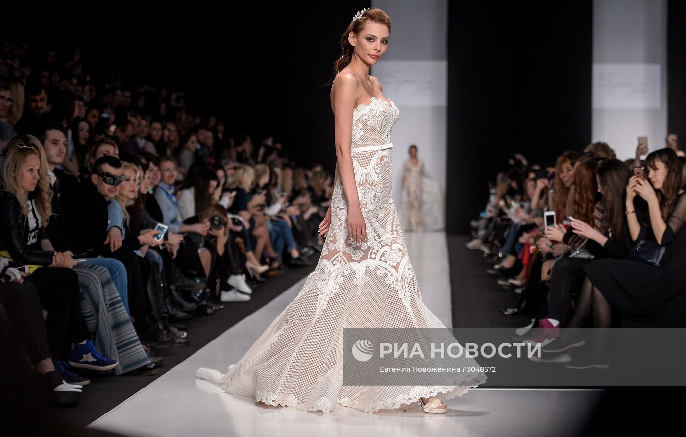 Mercedes-Benz Fashion Week Russia. Сезон Осень-Зима 2017-2018. День второй