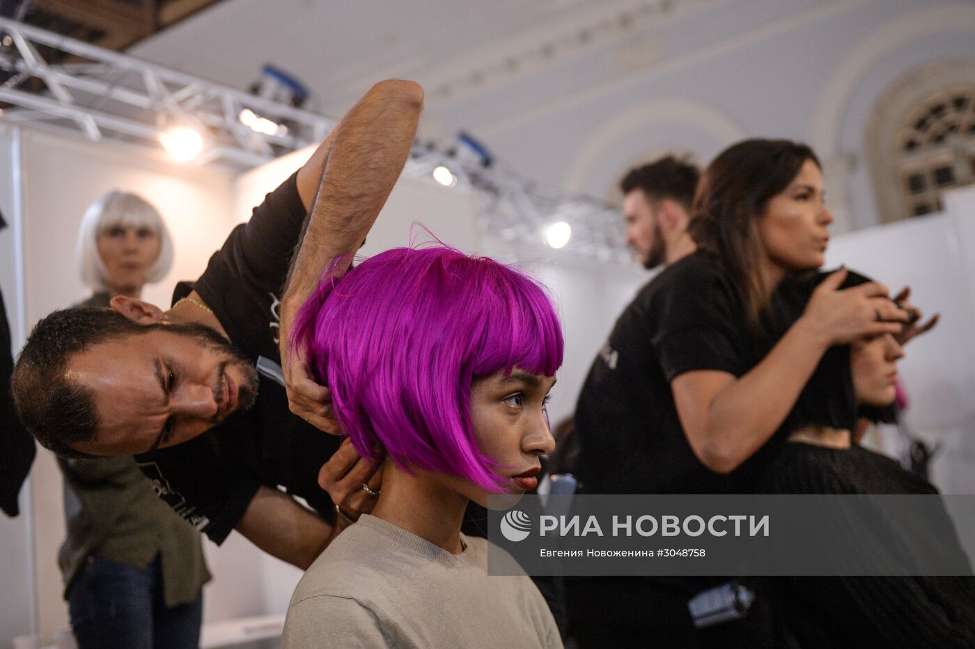 Mercedes-Benz Fashion Week Russia. Сезон Осень-Зима 2017-2018. День второй