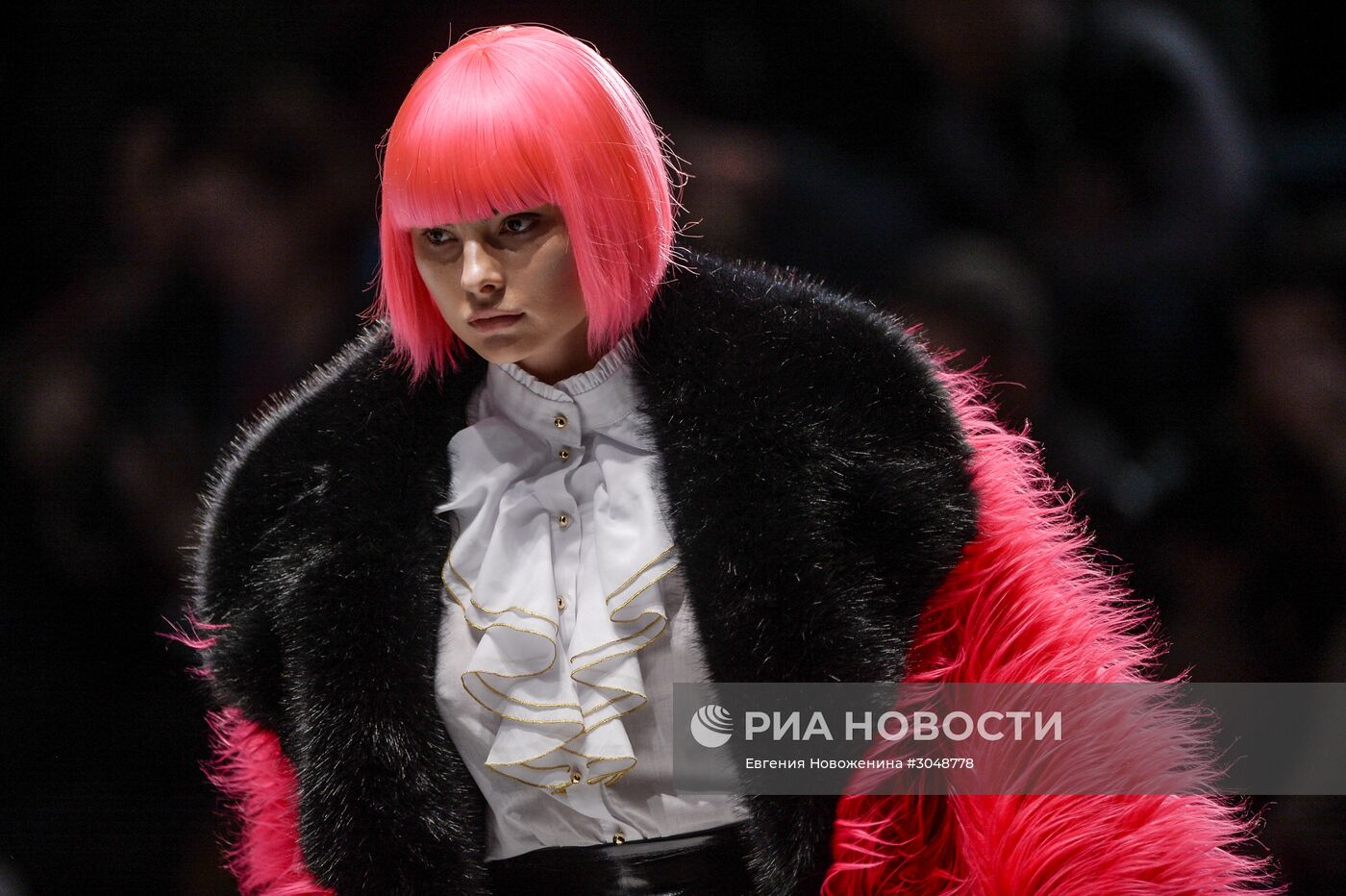 Mercedes-Benz Fashion Week Russia. Сезон Осень-Зима 2017-2018. День второй