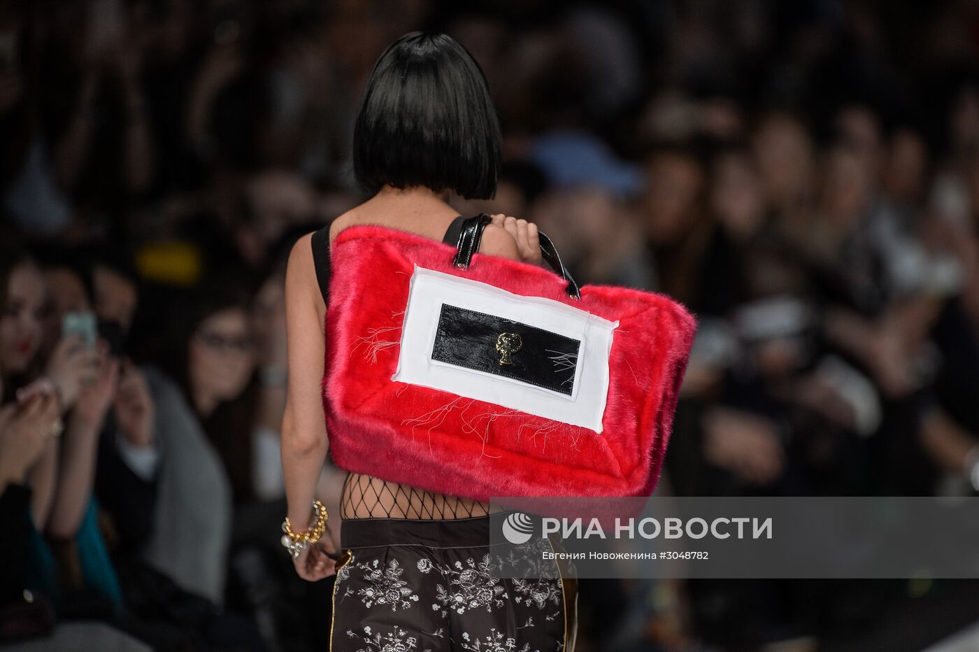 Mercedes-Benz Fashion Week Russia. Сезон Осень-Зима 2017-2018. День второй