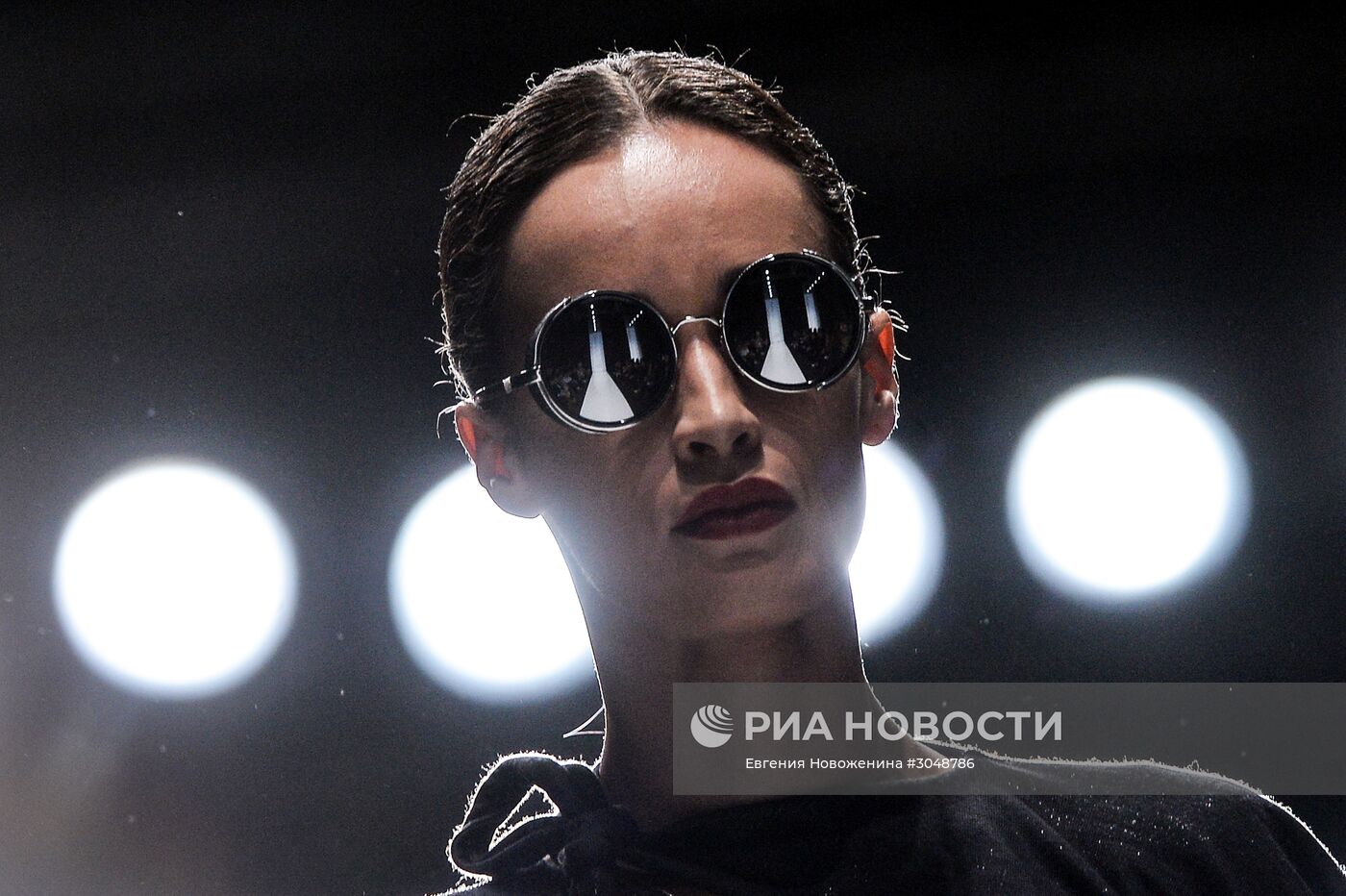 Mercedes-Benz Fashion Week Russia. Сезон Осень-Зима 2017-2018. День второй