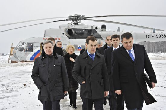 Посещение Д.Медведевым, Б.Громовым, А.Сердюковым Подольска