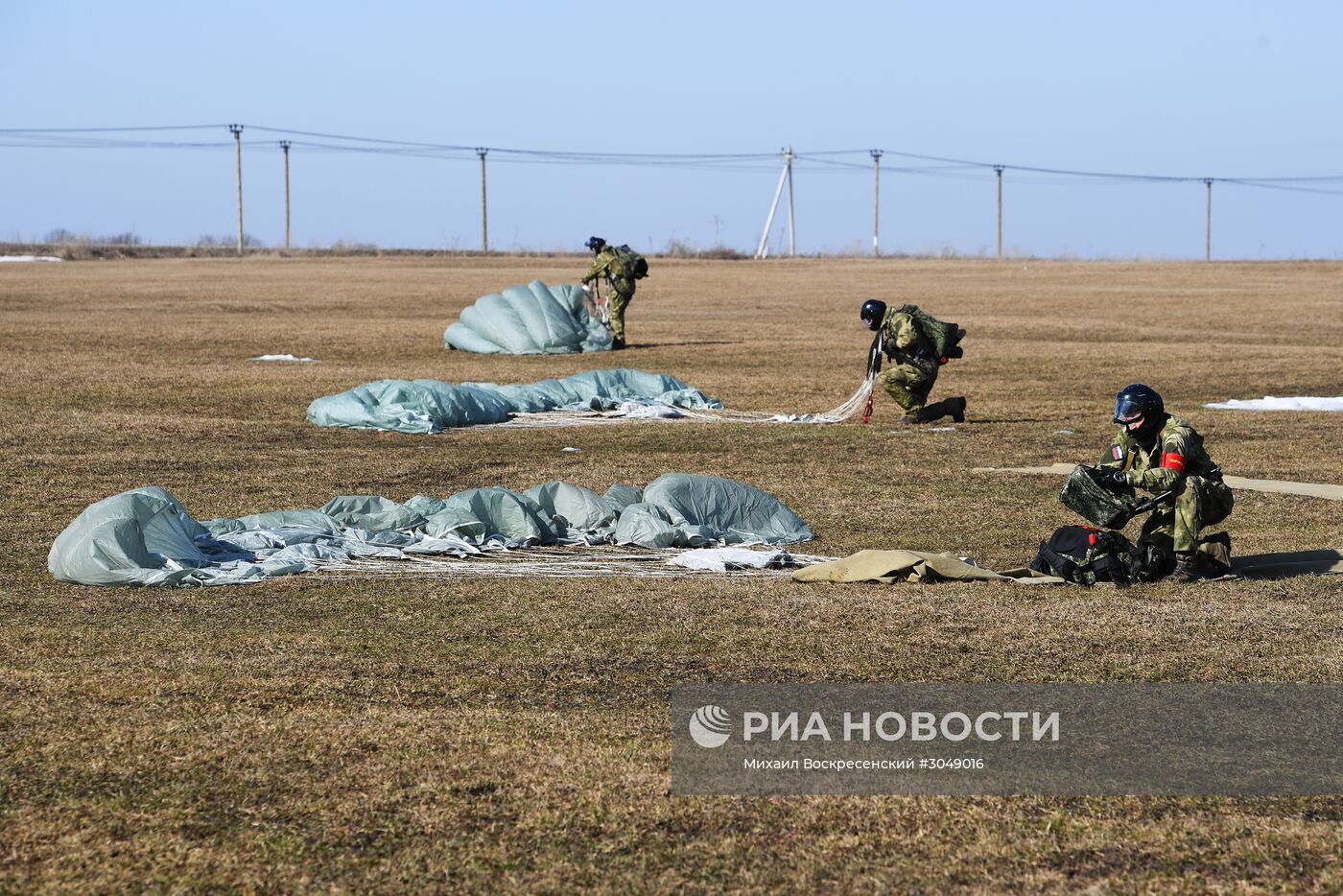 Занятия по парашютной подготовке спецподразделения "Витязь"