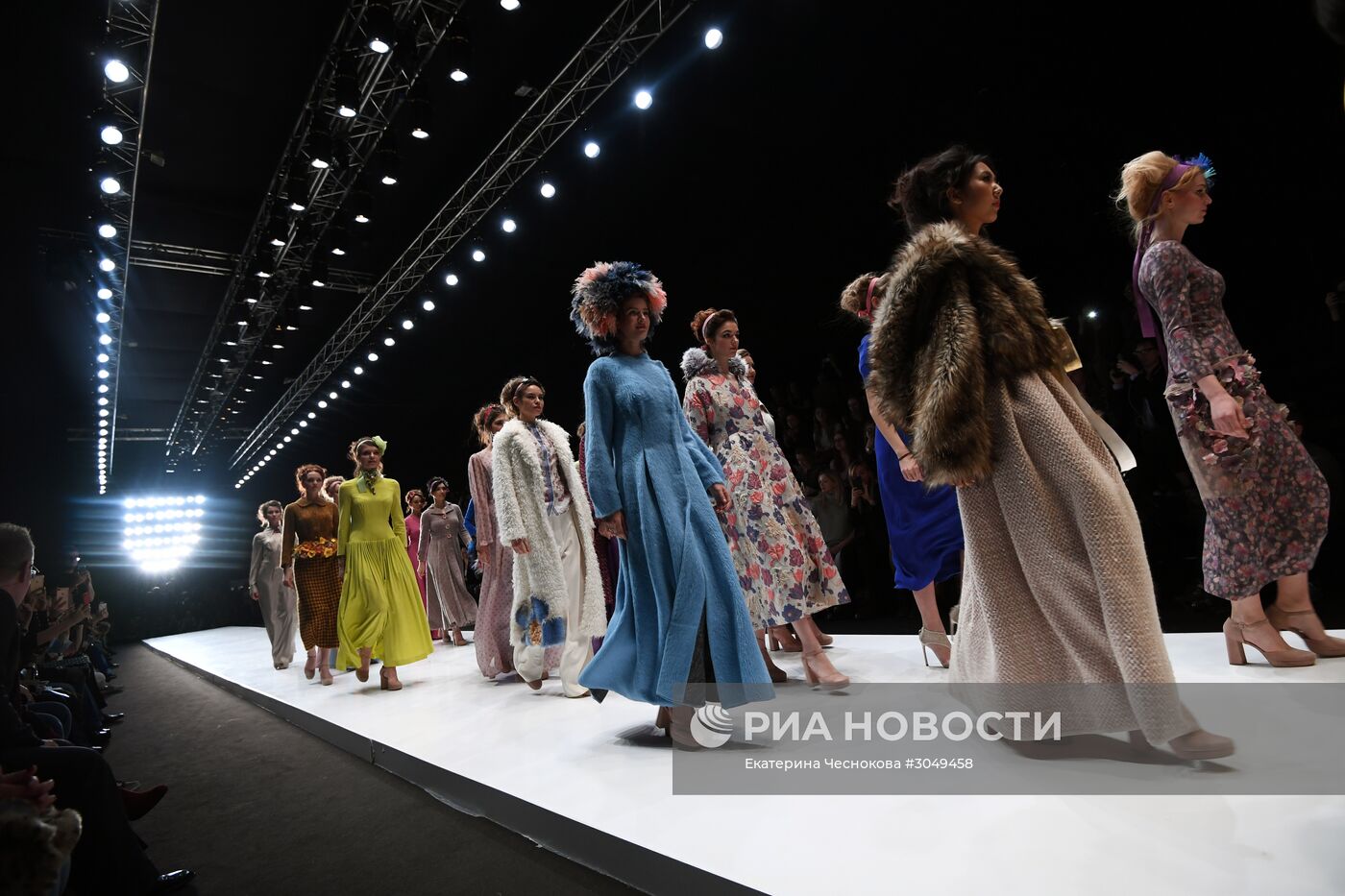 Mercedes-Benz Fashion Week Russia. Сезон Осень-Зима 2017-2018. День третий