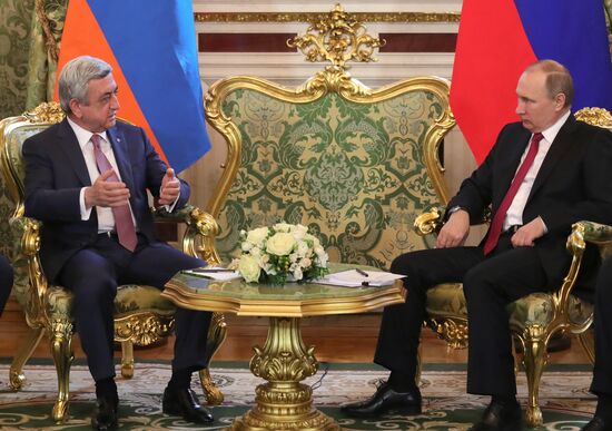 Переговоры президента РФ В. Путина с президентом Армении С. Саргсяном