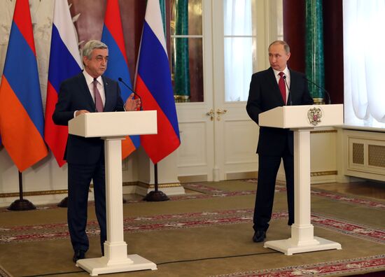 Переговоры президента РФ В. Путина с президентом Армении С. Саргсяном