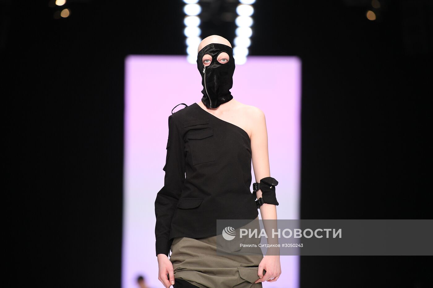 Mercedes-Benz Fashion Week Russia. Сезон Осень-Зима 2017-2018. День четвертый