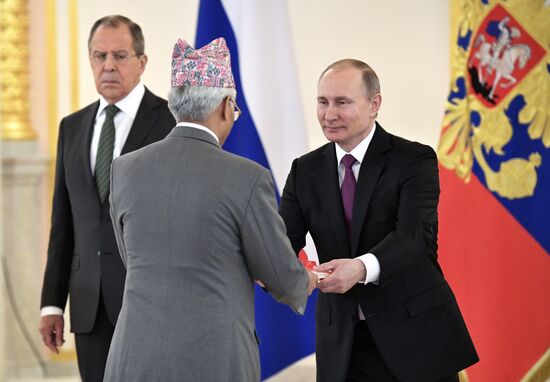 Президент РФ В. Путин принял верительные грамоты у 18 послов иностранных государств