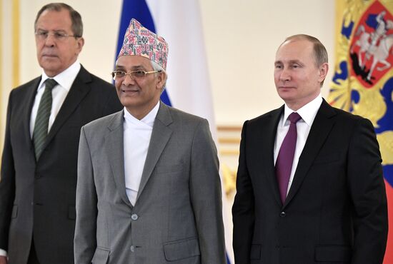 Президент РФ В. Путин принял верительные грамоты у 18 послов иностранных государств