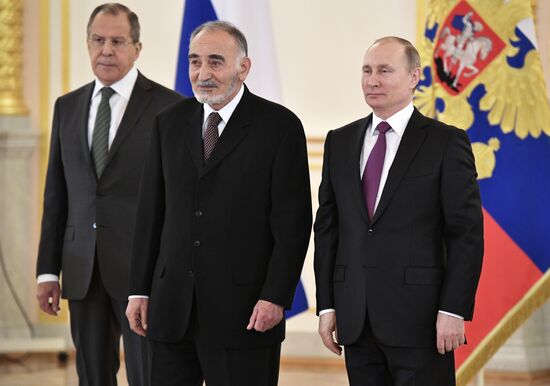 Президент РФ В. Путин принял верительные грамоты у 18 послов иностранных государств