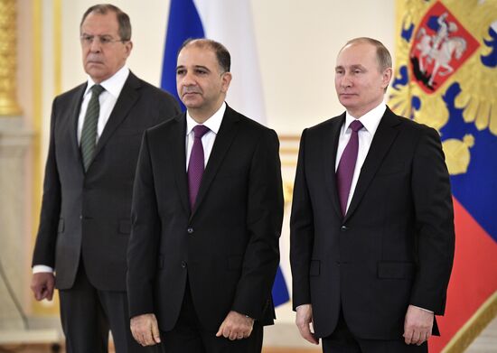 Президент РФ В. Путин принял верительные грамоты у 18 послов иностранных государств