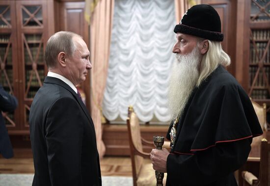 Президент РФ В. Путин встретился с главой Русской православной старообрядческой церкви