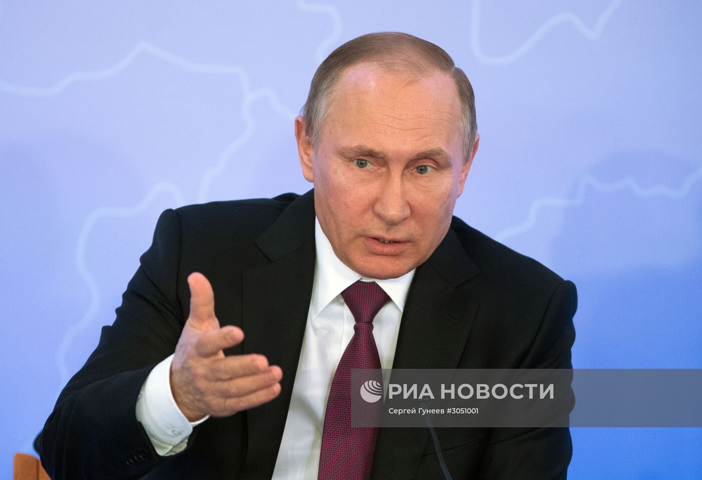 Президент РФ В. Путин принял участие в пленарном заседании съезда РСПП