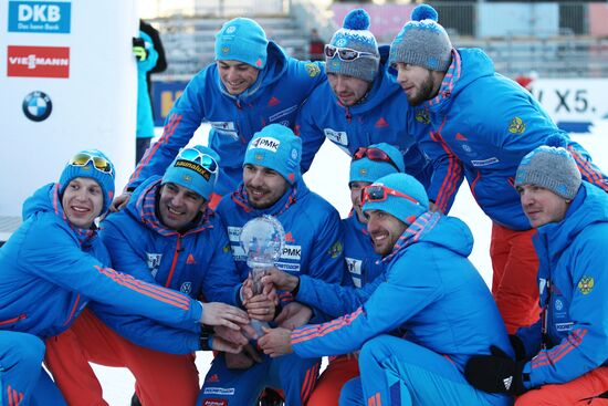 Мужская сборная Россия по биатлону выиграла малый Хрустальный глобус в зачете эстафет