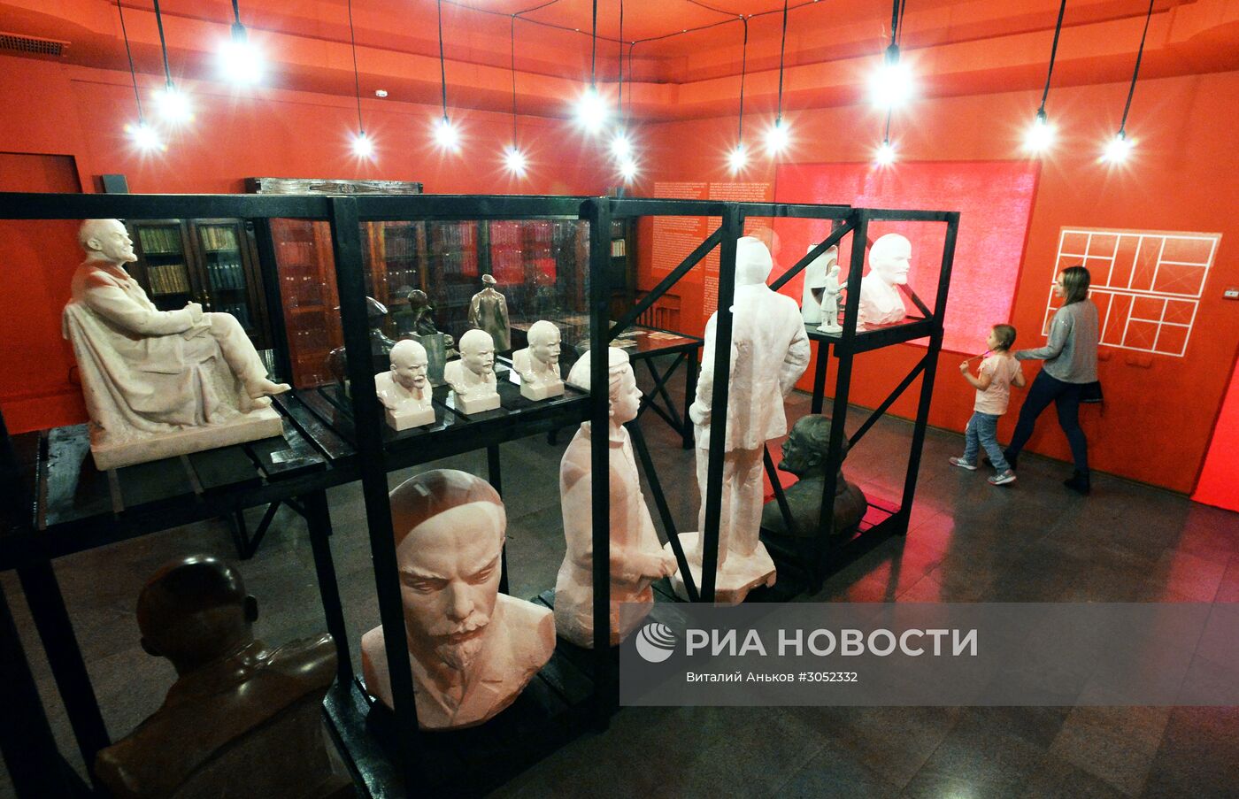 Выставка "LENIN. Образ вождя" во Владивостоке
