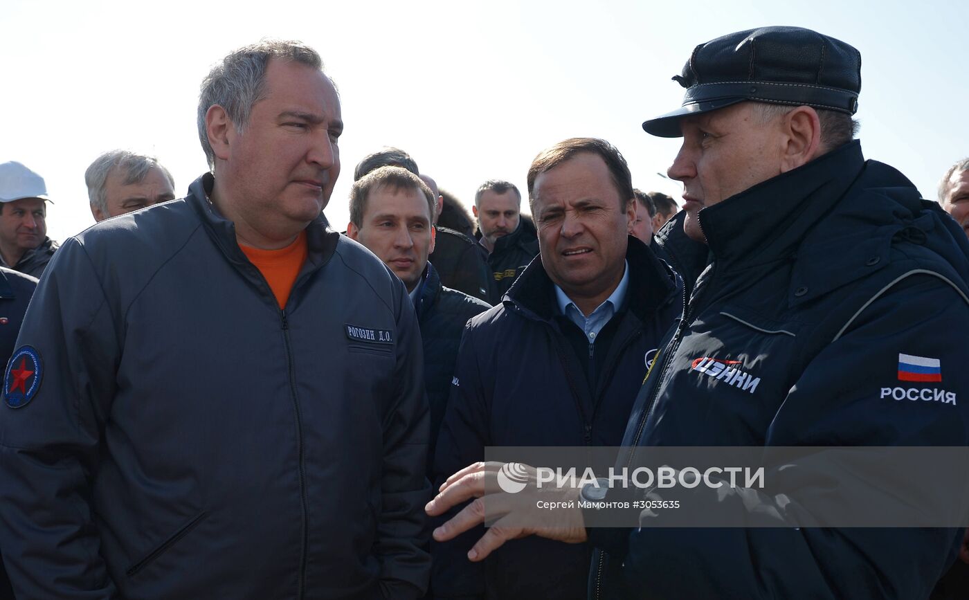 Рабочая поездка вице-премьера РФ Д. Рогозина на космодром Восточный