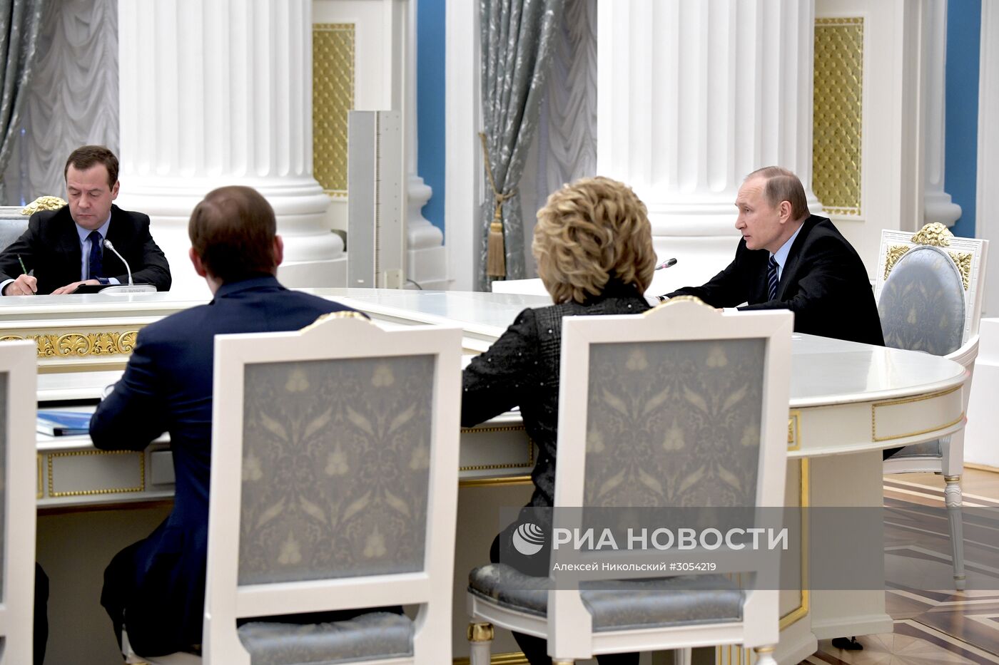 Президент РФ В. Путин провел заседание Совета по стратегическому развитию и приоритетным проектам