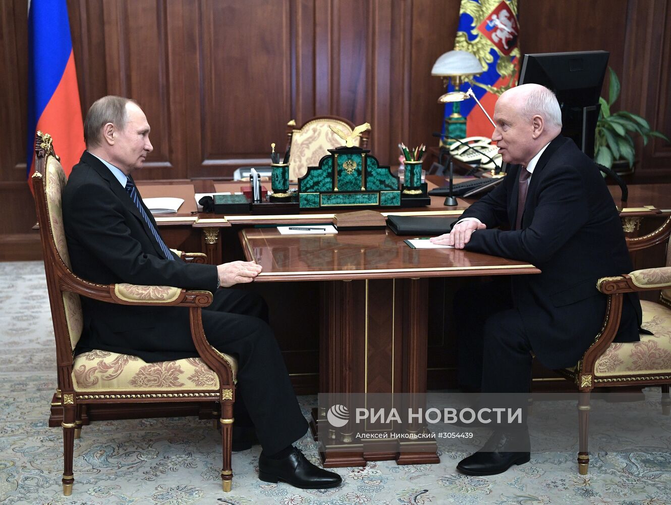 Президент РФ В. Путин встретился с исполнительным секретарем СНГ С. Лебедевым