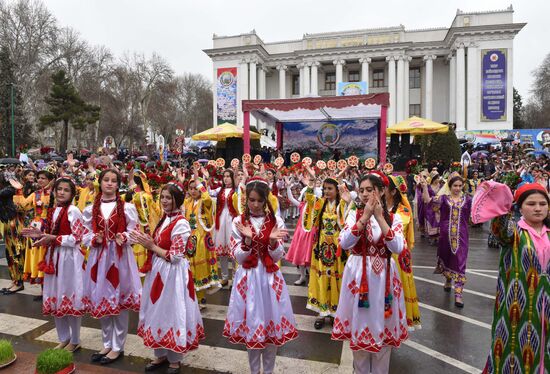 Празднование Навруза в Таджикистане