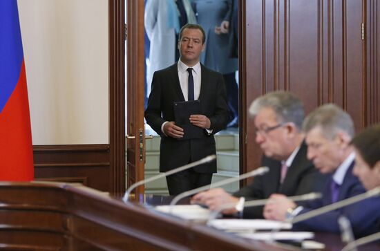 Премьер-министр Д. Медведев провел заседание президиума Совета при президенте РФ по стратегическому развитию и приоритетным проектам